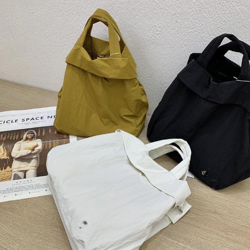 Duffel Bags Women's Hand Bag Diagonal Straddle One Shoulder Tote Pure Color Tennis Yoga Fitness 19L Nylon Waterproof On My Level, Khaki
Duffel Bags Women's Hand Bag Diagonal Straddle One Shoulder Tote Pure Color Tennis Yoga Fitness 19L Nylon Waterproof On My Level, Khaki