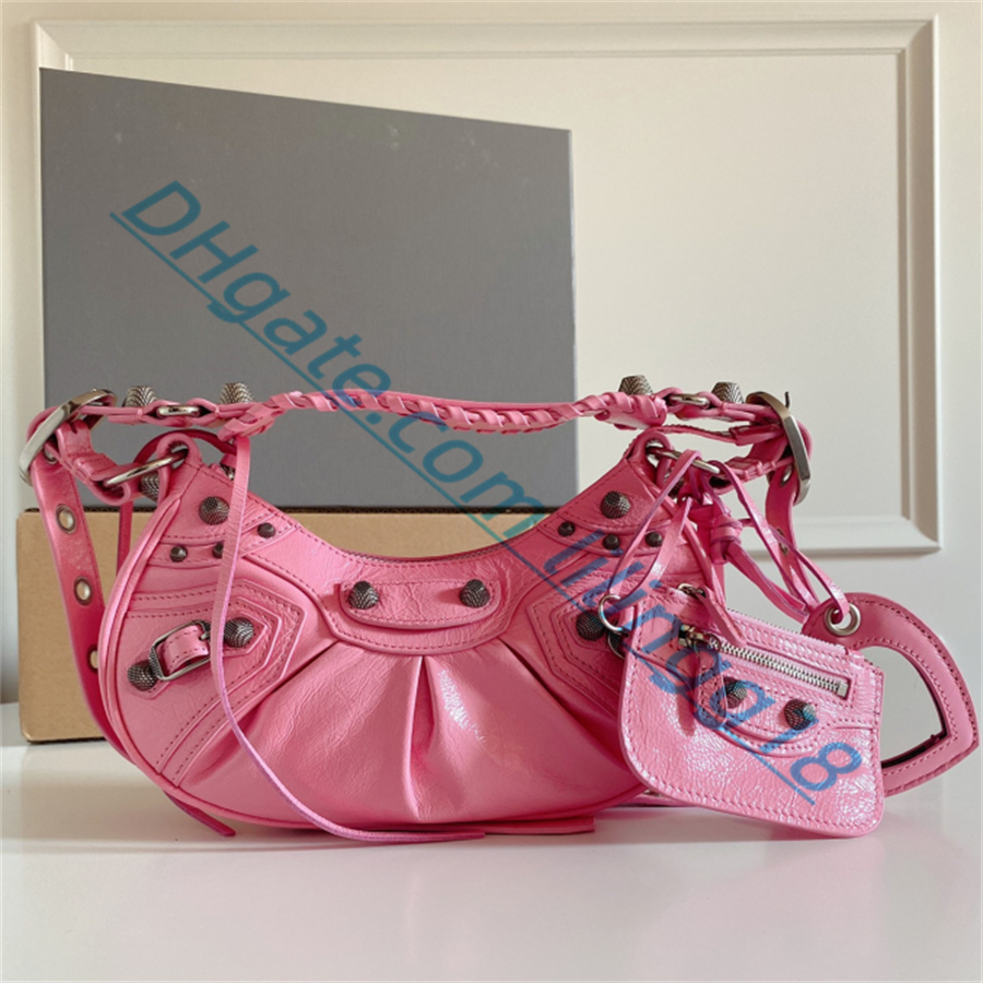 Top Genuine leather women's Motorcycle half moon bags Luxurys Designers women Totes handbags shoulders bag Wallet Cross Body card Purse, Silver
Top Genuine leather women's Motorcycle half moon bags Luxurys Designers women Totes handbags shoulders bag Wallet Cross Body card Purse, Silver