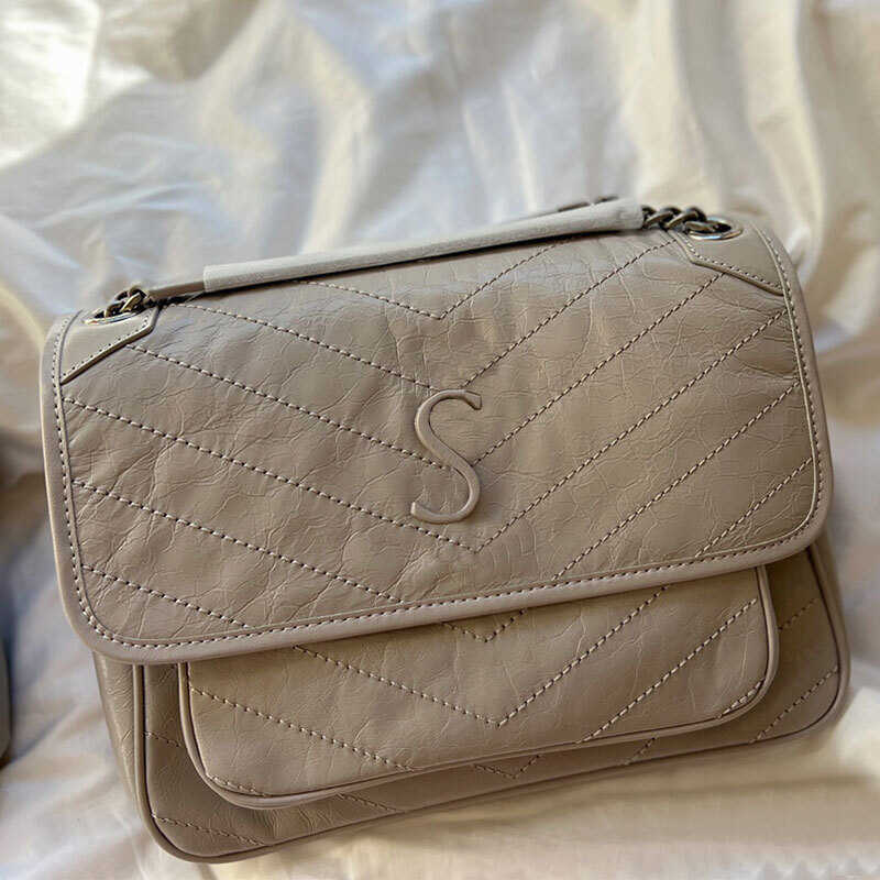 Cross Body Chain Cloud Bags 2 Top Handle Crossbody Messenger Bag Flap Shoulder Bags Thread Purse Women Handbags Quality Soft Cowhide
Cross Body Chain Cloud Bags 2 Top Handle Crossbody Messenger Bag Flap Shoulder Bags Thread Purse Women Handbags Quality Soft Cowhide