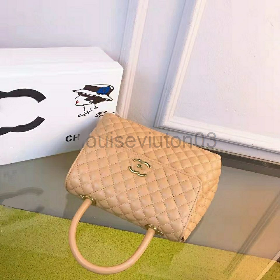 Designer Channel Bag Tote Shoulder Handbag Fashion Luxurious Messenger Mens Woman Lovers New Outdoor Leather Large Capacity Makeup Even Bag, 11111
Designer Channel Bag Tote Shoulder Handbag Fashion Luxurious Messenger Mens Woman Lovers New Outdoor Leather Large Capacity Makeup Even Bag, 11111