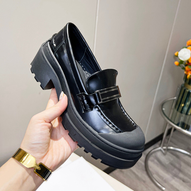Designers Black Brushed Leather Code Loafer Shoes For Women Casual Penny Loafers Round Toe Heel and Thick Notched Sole
Designers Black Brushed Leather Code Loafer Shoes For Women Casual Penny Loafers Round Toe Heel and Thick Notched Sole
