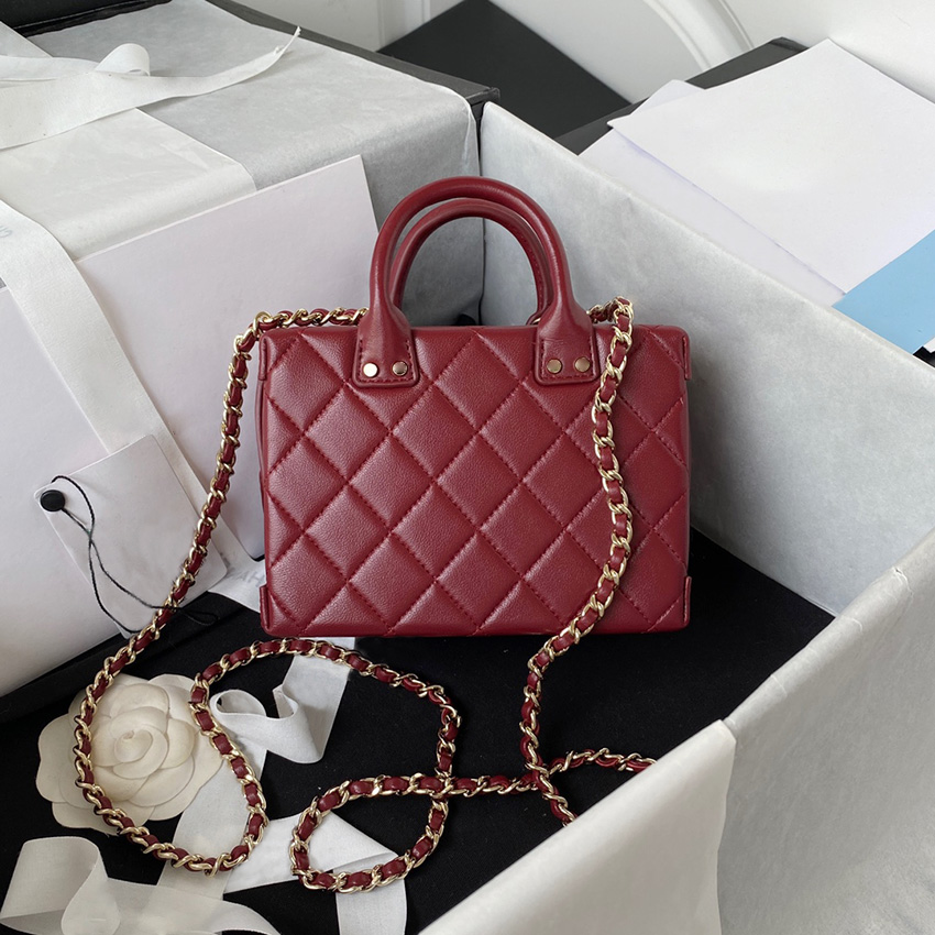 9a Designer Classic Women's Bag Luxury Bags Fashionable Shoulder Messenger Bags Chains Four Seasons Trends, White
9a Designer Classic Women's Bag Luxury Bags Fashionable Shoulder Messenger Bags Chains Four Seasons Trends, White