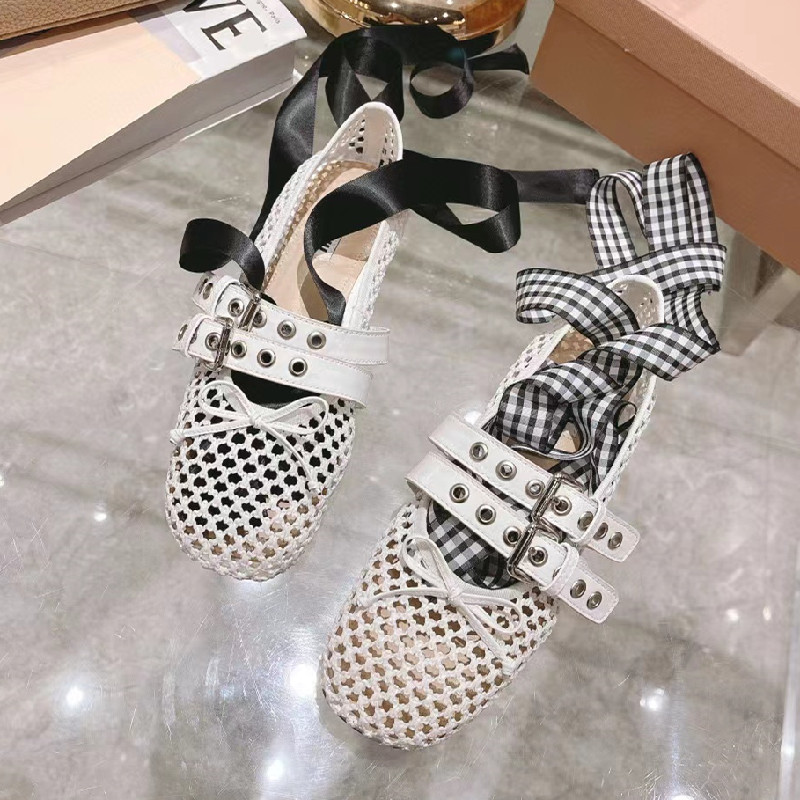 Slippers Cut Out Dress Shoes Buckle Design Luxury Brand Hollow out Lace Up Ballet Shoe Flats Real Leather Designer Ladies Loafers Factory Footwear Fashion, As picture
Slippers Cut Out Dress Shoes Buckle Design Luxury Brand Hollow out Lace Up Ballet Shoe Flats Real Leather Designer Ladies Loafers Factory Footwear Fashion, As picture