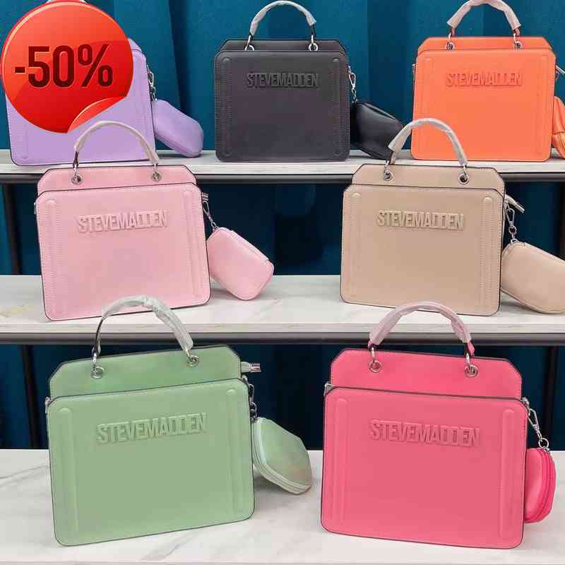 Designer Bags 2022 Summer New Small Square Net Red Korean Armpit Letter Fashion Versatile Advanced Foreign Trade Originaltote luxury handbags, Black 
Designer Bags 2022 Summer New Small Square Net Red Korean Armpit Letter Fashion Versatile Advanced Foreign Trade Originaltote luxury handbags, Black