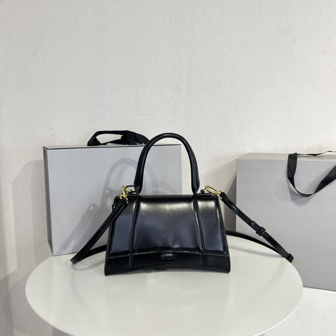 Top handbag designer wallet women's hourglass bags Luxury High Quality Purses, More style contact us
Top handbag designer wallet women's hourglass bags Luxury High Quality Purses, More style contact us
