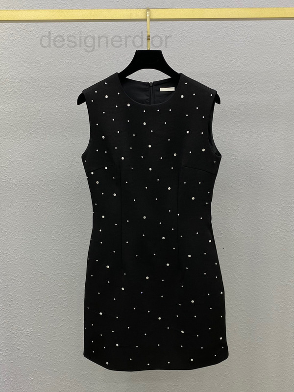 Casual Dresses designer Fashion all over heavy industry hot drill sleeveless vest skirt 2022 summer new A-shaped Hepburn small black dress 6, 2# packing bag
Casual Dresses designer Fashion all over heavy industry hot drill sleeveless vest skirt 2022 summer new A-shaped Hepburn small black dress 6, 2# packing bag