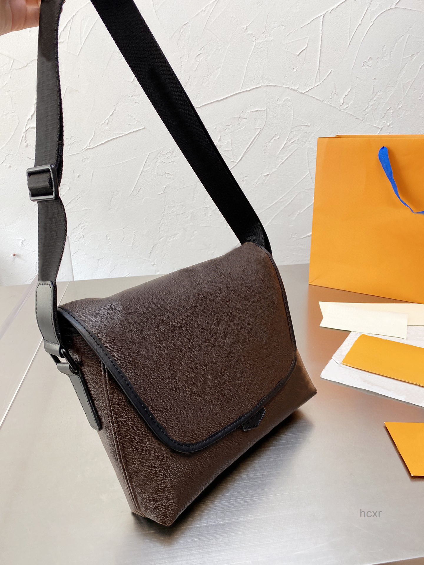 Shoulder Bags TOP Luxurys Designers High Quality 2022 Briefcase Bags Shoulder Handbag Women Fashion Men Purse Mother Handbags Clutch Large
Shoulder Bags TOP Luxurys Designers High Quality 2022 Briefcase Bags Shoulder Handbag Women Fashion Men Purse Mother Handbags Clutch Large