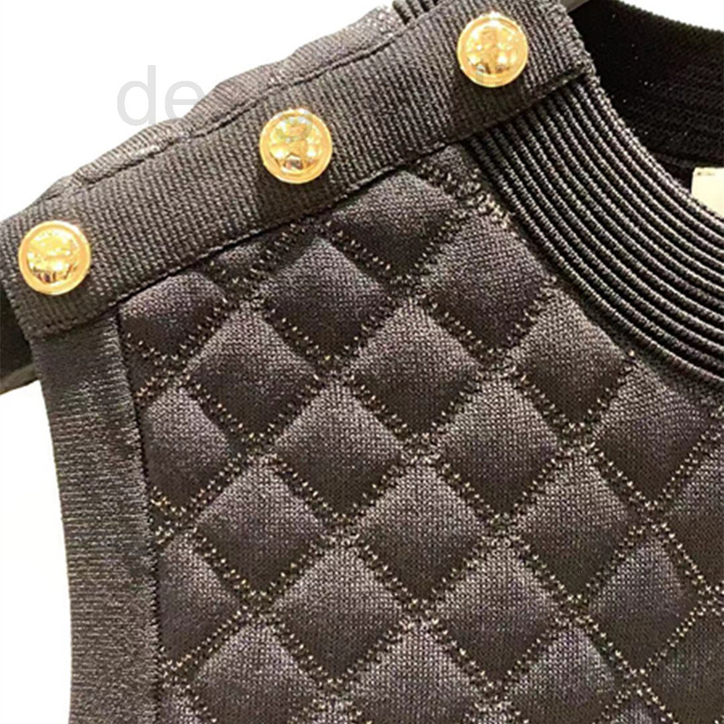 Casual Dresses designer Fadan autumn winter round neck gold button decorative sleeveless diamond mesh knitted dress UCI8, 2# packing bag
Casual Dresses designer Fadan autumn winter round neck gold button decorative sleeveless diamond mesh knitted dress UCI8, 2# packing bag