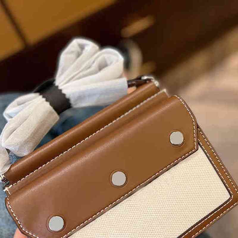 Designer Luxury Burbrerity Bags For Women High Quality Brown Crossbody Handbags Vintage Burbrery Leather Wallet Paris Plaid The Totes Bag Fashion Purses OTJ4, White
Designer Luxury Burbrerity Bags For Women High Quality Brown Crossbody Handbags Vintage Burbrery Leather Wallet Paris Plaid The Totes Bag Fashion Purses OTJ4, White