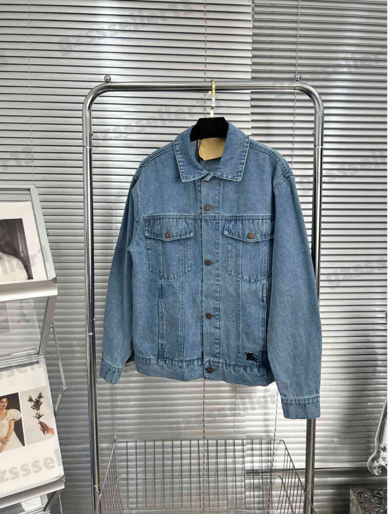 Womens Jacket Designer Co-branded Denim Jacket Fashion Blue Back Classic Letter Logo Print Autumn Casual Jackets Women Clothing 0912, Extra shipping
Womens Jacket Designer Co-branded Denim Jacket Fashion Blue Back Classic Letter Logo Print Autumn Casual Jackets Women Clothing 0912, Extra shipping
