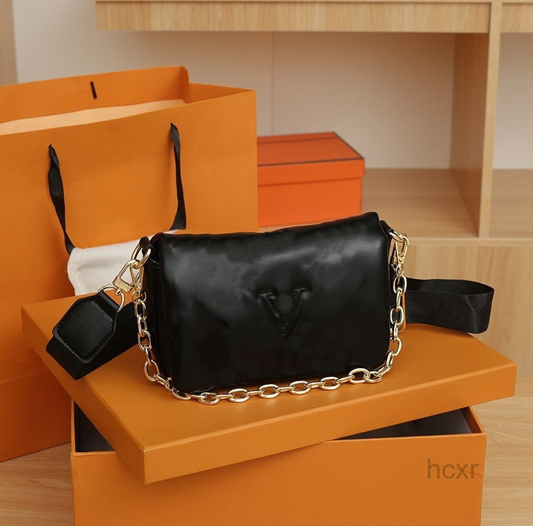 Totes Spring Summer embossed puffy leather chain bag COUSSIN PM handbag fashion-forward shoulder bags cross-body with the strap top quality
Totes Spring Summer embossed puffy leather chain bag COUSSIN PM handbag fashion-forward shoulder bags cross-body with the strap top quality