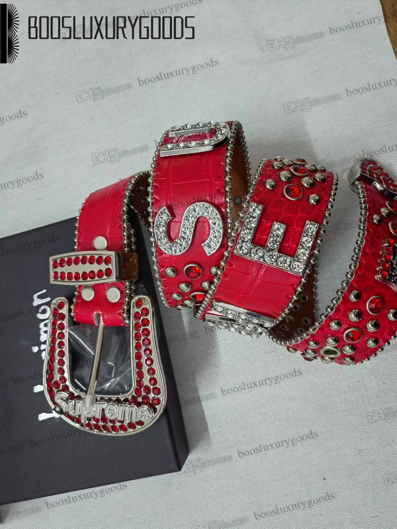 2023 Designer Red new fashion Belt Bb Simon Belts for Men Women Shiny diamond belt black cintura uomo boosluxurygoods, With logo bb simon
2023 Designer Red new fashion Belt Bb Simon Belts for Men Women Shiny diamond belt black cintura uomo boosluxurygoods, With logo bb simon