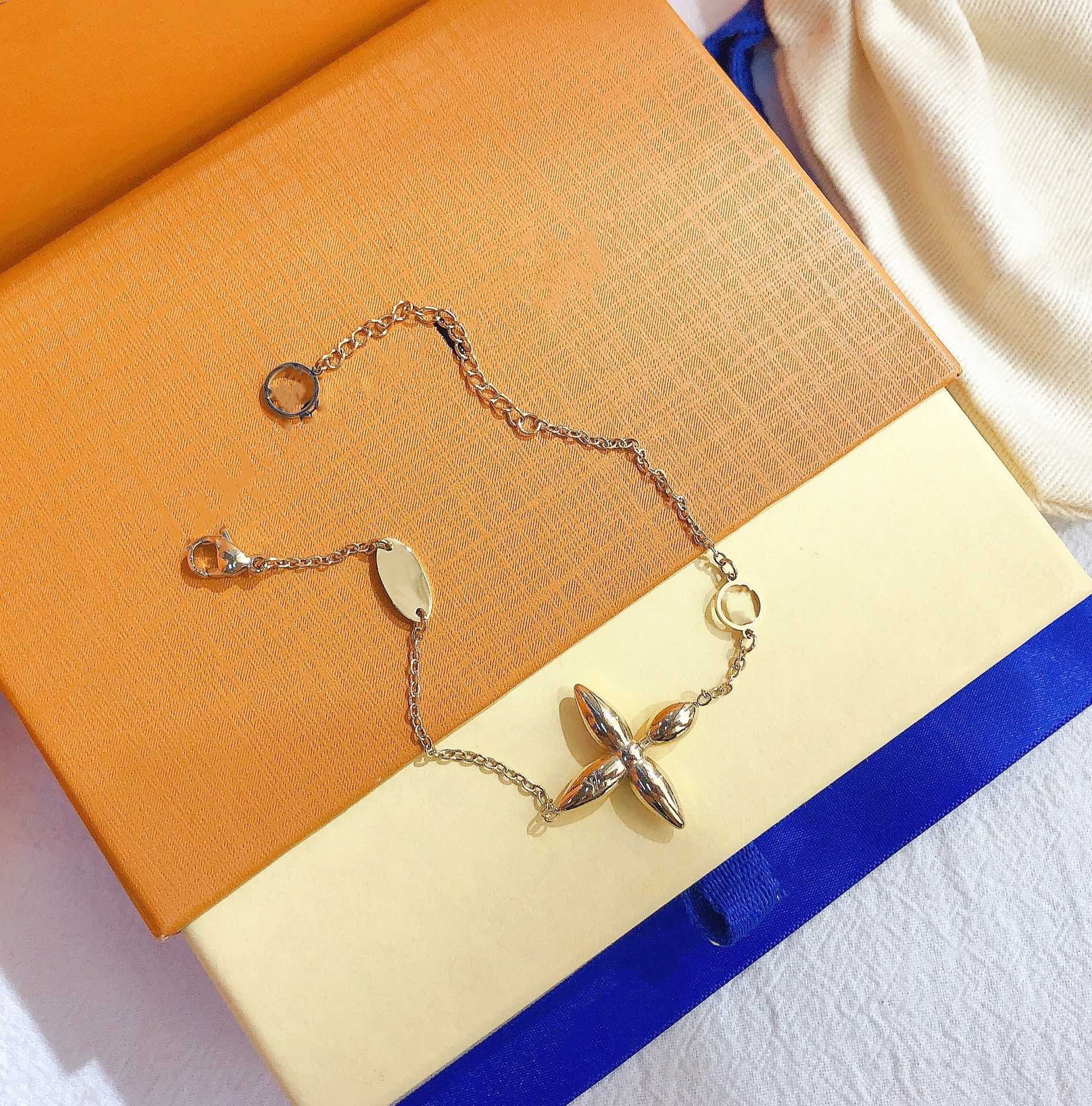 Plating Love Bracelet Fashion Woman Cuff bangle High Quality Stainless Steel Jewelry
Plating Love Bracelet Fashion Woman Cuff bangle High Quality Stainless Steel Jewelry