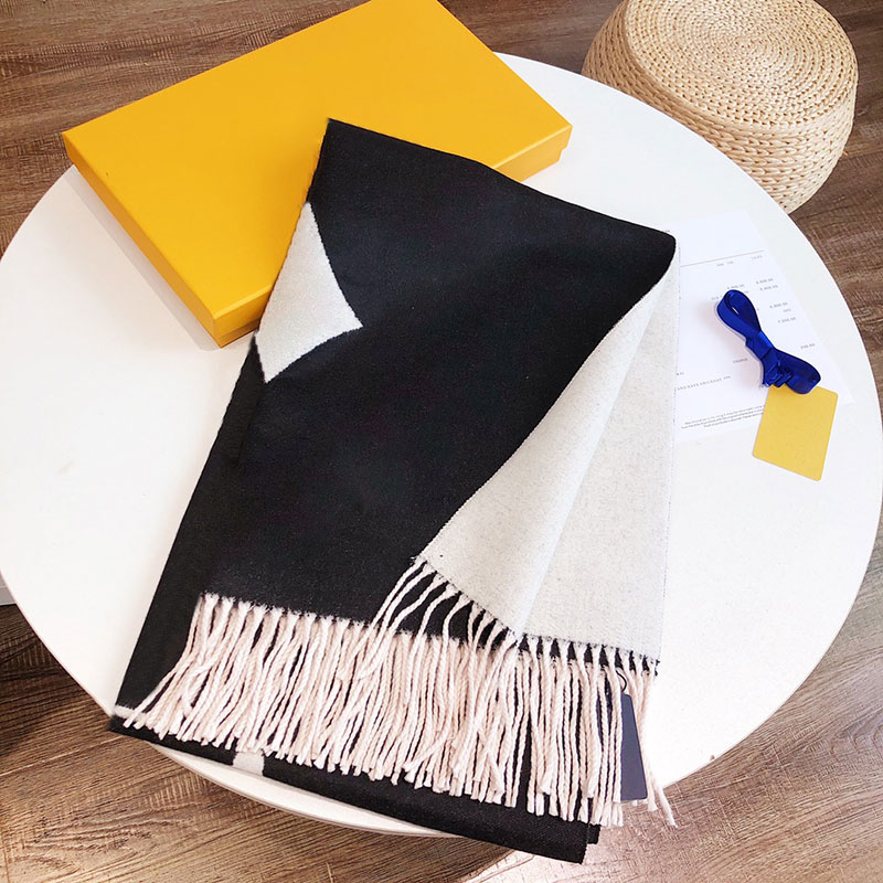22FW Scarf Stylist Men Scarves Womens Wraps Pashmina High Street Elements Grace Letter Printed Elegant Mens Scarf 5-Style
22FW Scarf Stylist Men Scarves Womens Wraps Pashmina High Street Elements Grace Letter Printed Elegant Mens Scarf 5-Style