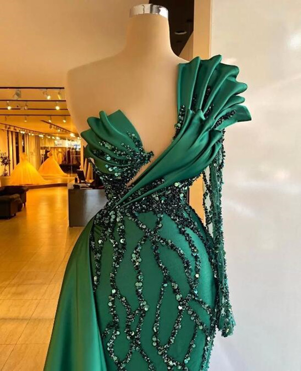 Emerald Green Mermaid Evening Dresses One Shoulder Long Sleeve Sequins Prom Dress Ruffles Glitter Celebrity Party Gown