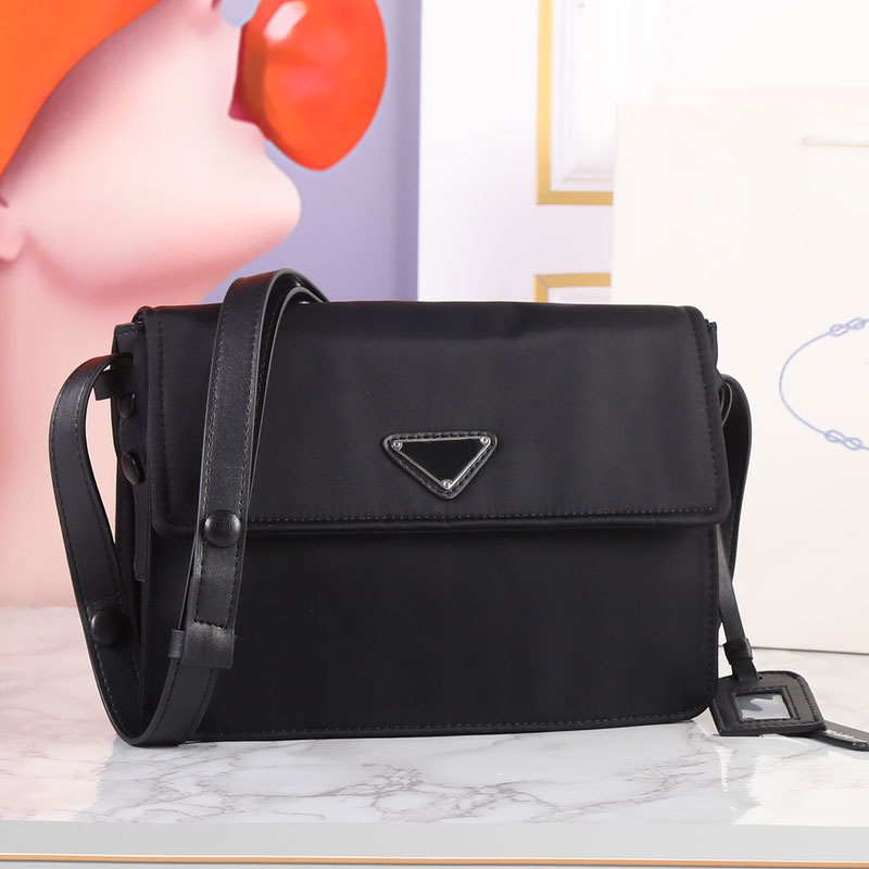 Men Nylon Briefcase Postman Bag Flap Shoulder Cossbody Bags Triangle Sign Fashion Letters Top Quality Women Handbags Purse Solid Color Purse Back Pocket, Just a box
Men Nylon Briefcase Postman Bag Flap Shoulder Cossbody Bags Triangle Sign Fashion Letters Top Quality Women Handbags Purse Solid Color Purse Back Pocket, Just a box