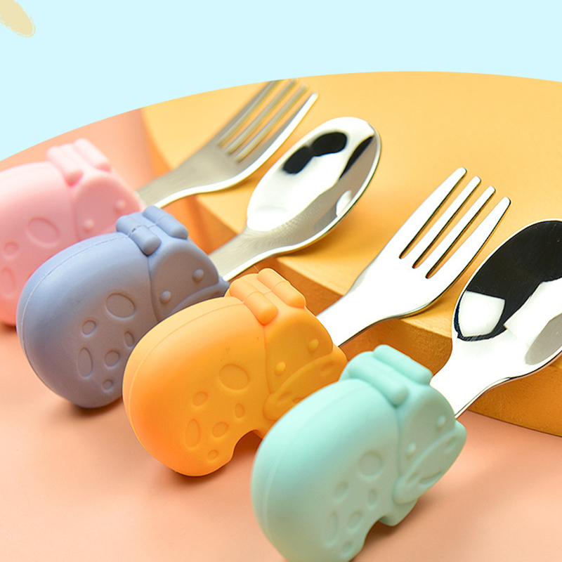 Cups Dishes Utensils Hippo Snail Whale Silicone Baby Spoon and Fork 316 Stainless Steel Utensil Set Learn To Eat Tableware Infant Food Feeding 220906