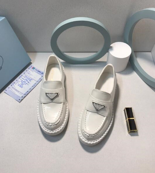Women Dress Shoe Metal Triangle Leather Loafers Platform Heel Pointed and Round Toes, Packaging bag
Women Dress Shoe Metal Triangle Leather Loafers Platform Heel Pointed and Round Toes, Packaging bag