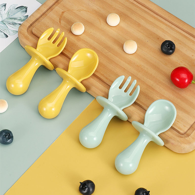 Cups Dishes Utensils 2Pcs Set Mini Spoon Fork for Baby Solid Color Set Feeding Learn To Eat Infant Manipulative Ability Tableware 220906