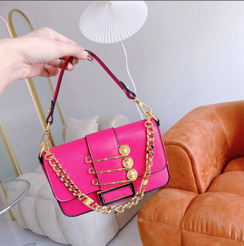 Wholesale Women Shoulder Bags Totes For Chest pack lady Tote presbyopic purse messenger bag handbags Chains Handbag, White 
Wholesale Women Shoulder Bags Totes For Chest pack lady Tote presbyopic purse messenger bag handbags Chains Handbag, White