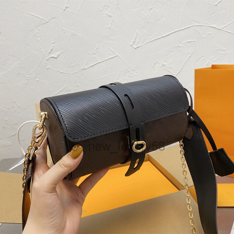 Quality 2022 Pen container bags Luxurys designers Ladies high handbag Women fashion mother handbags cossbody pillow bag shoulder purse totes
Quality 2022 Pen container bags Luxurys designers Ladies high handbag Women fashion mother handbags cossbody pillow bag shoulder purse totes