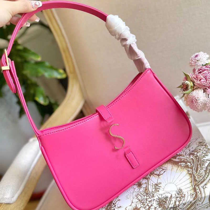 Evening Bags 5 Colors Candy Hobo Bags Real Leather Handbag Women Flap Shoulder Bags Clutch Purse Armpit Bag Hobos Classic Letter Hardware B
Evening Bags 5 Colors Candy Hobo Bags Real Leather Handbag Women Flap Shoulder Bags Clutch Purse Armpit Bag Hobos Classic Letter Hardware B