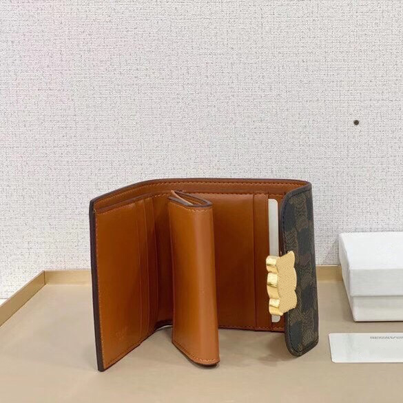 Mens Wallet Designer Cardholder Letter Leather Women Wallets 3 Fold Card Holders Luxury Coin Pocket Standard Purses
Mens Wallet Designer Cardholder Letter Leather Women Wallets 3 Fold Card Holders Luxury Coin Pocket Standard Purses