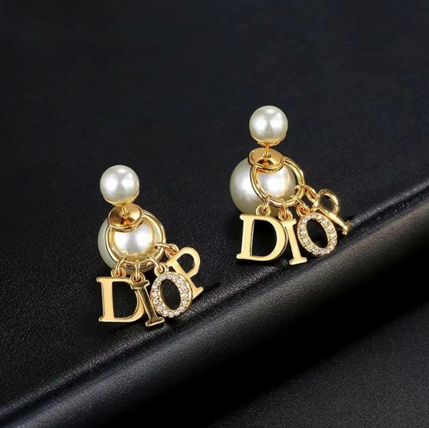 Women Pearl Earrings Fashion Letter Dangle Gold Ear Stud Designer Earring Wedding Lovers Gift Engagement Jewelry For Bride
Women Pearl Earrings Fashion Letter Dangle Gold Ear Stud Designer Earring Wedding Lovers Gift Engagement Jewelry For Bride