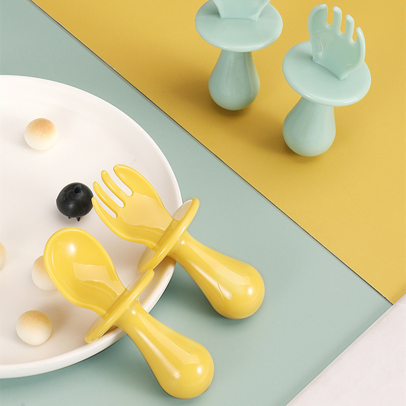 Cups Dishes Utensils 2Pcs Set Mini Spoon Fork for Baby Solid Color Set Feeding Learn To Eat Infant Manipulative Ability Tableware 220906