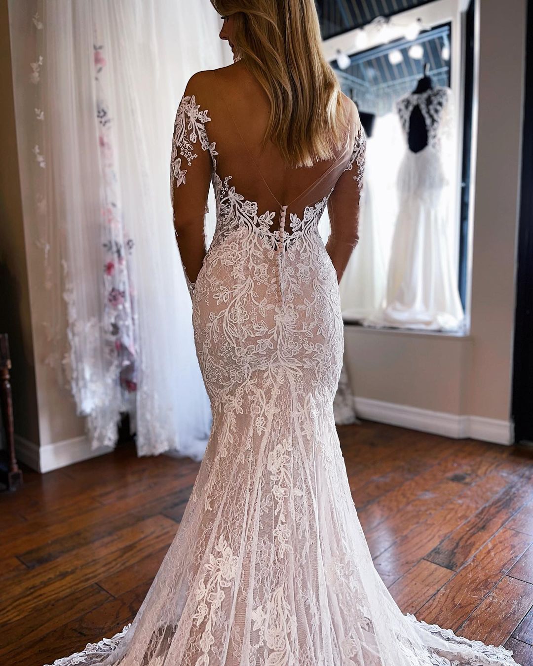 2023 Gorgeous Lace Mermaid Wedding Dresses Bridal Gown Applique Long Sleeves Scoop Neck Sweep Train Custom Made Country Vestidos De Novia