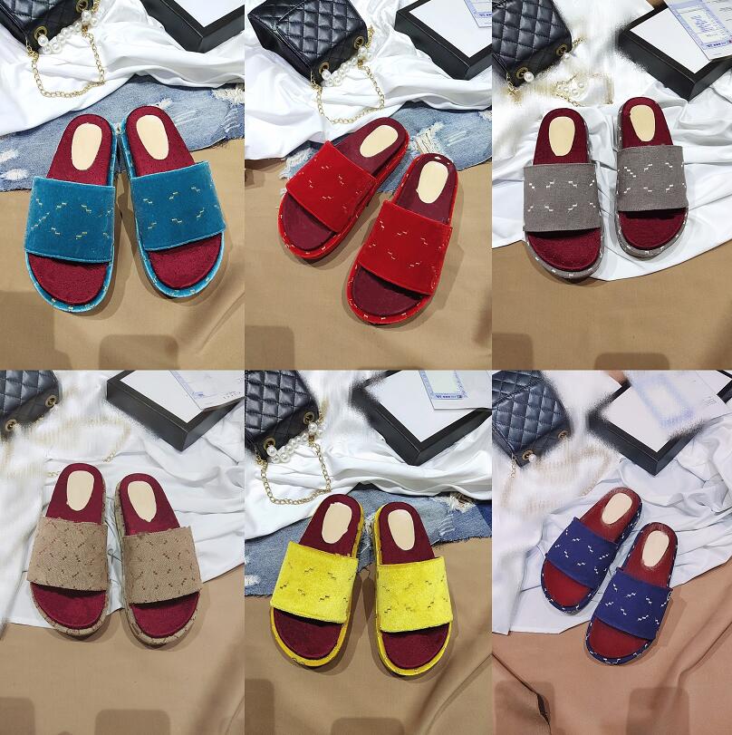 Designers Flock Slippers Women Embroidered Thick-Soled Sandal Beach Shoes Fashion Flat Mules Slipper Letter Lady Designer Outdoor Leisure Sandals, Not sent separately
Designers Flock Slippers Women Embroidered Thick-Soled Sandal Beach Shoes Fashion Flat Mules Slipper Letter Lady Designer Outdoor Leisure Sandals, Not sent separately