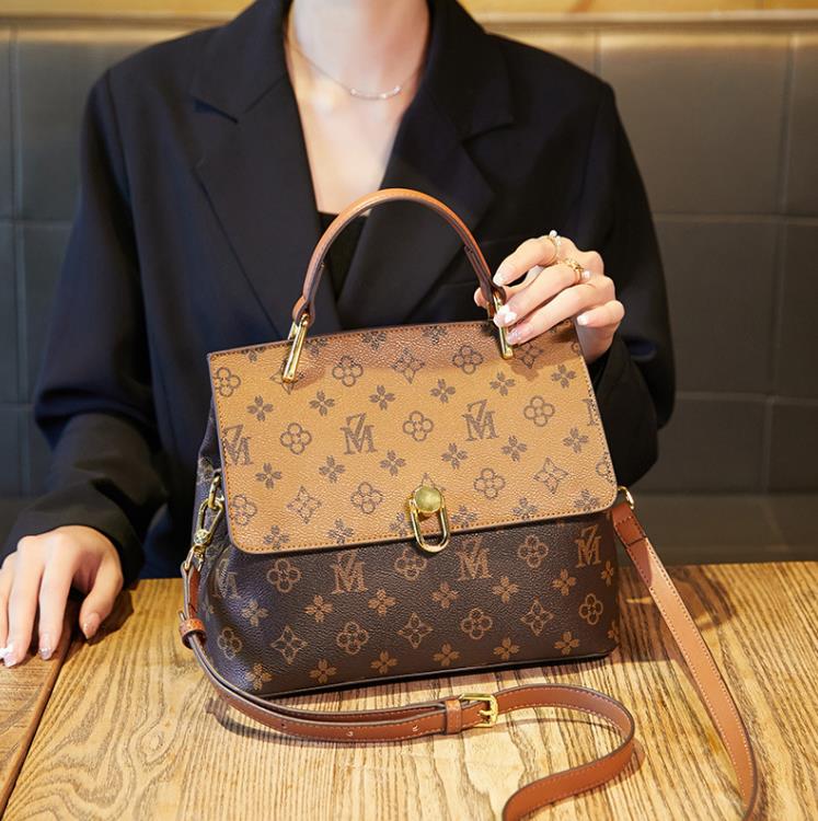 Handbag Women Autumn/Winter Fashion Print Bag Texture Niche Design Shoulder Bags, Coffee
Handbag Women Autumn/Winter Fashion Print Bag Texture Niche Design Shoulder Bags, Coffee