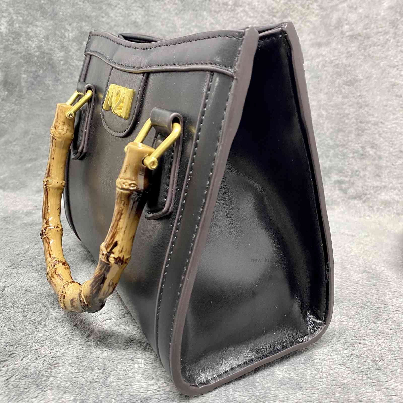 new bags handbag Single shoulder Inclined shoulder bag Ladies handbags Mother package Female for women atmosphere Fashion trends red black o
new bags handbag Single shoulder Inclined shoulder bag Ladies handbags Mother package Female for women atmosphere Fashion trends red black o