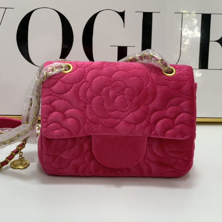 Fall Winter Womens Mini Flap Bag Velvet Camellia Embroidery Classic Quilted Hardware Chain With Metal Coin Designer Purse Multi Pocket Handbags Crossbody 18CM, Box
Fall Winter Womens Mini Flap Bag Velvet Camellia Embroidery Classic Quilted Hardware Chain With Metal Coin Designer Purse Multi Pocket Handbags Crossbody 18CM, Box