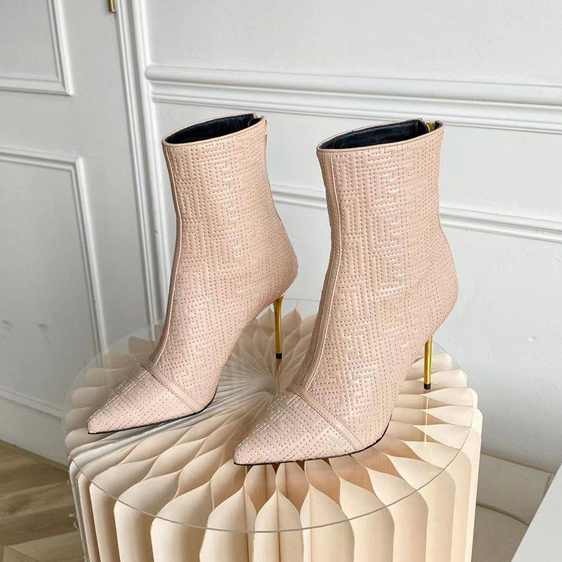 Top leather women's sexy ankle boots side zipper shoes pointed fashion boots luxury designer metal thin high heels short boot strap box, 03
Top leather women's sexy ankle boots side zipper shoes pointed fashion boots luxury designer metal thin high heels short boot strap box, 03