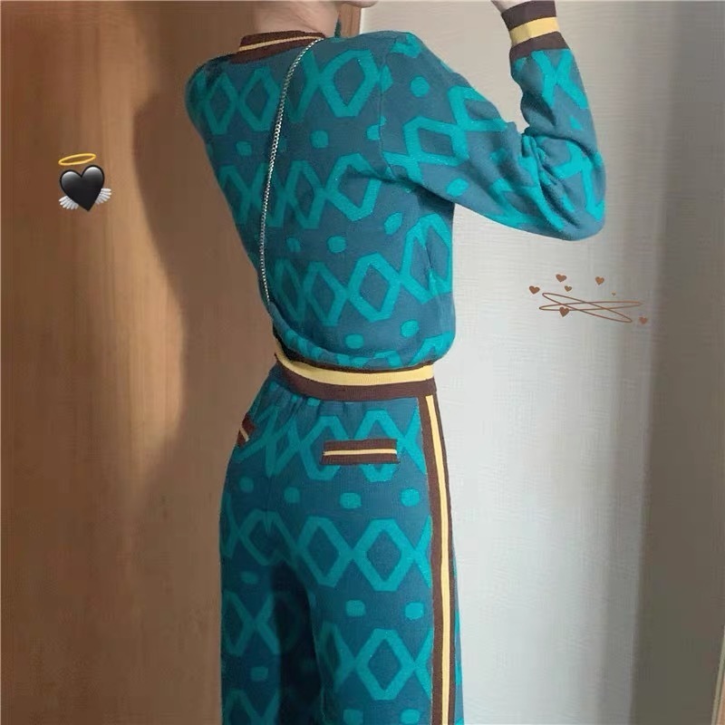 Womens Two Piece Pants Autumn Winter Knitted Suits Female Patchwork Sweater Cardgian Crop Tops Wide Leg Pants Women Two Piece Set Casual Knitwear 2209