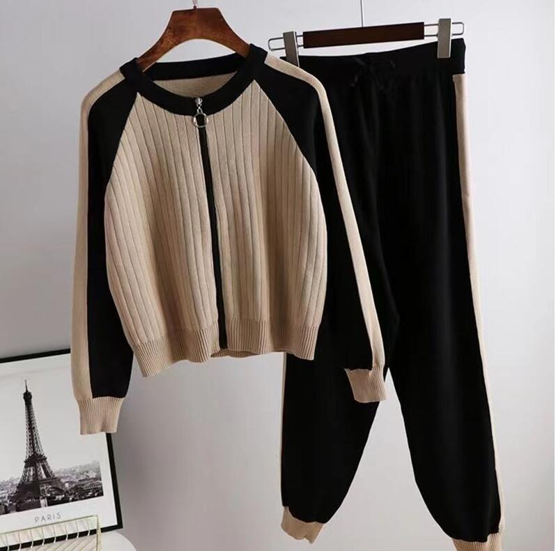 2022 New Women Tracksuits Turtleneck Brand Designer 2 Pieces Carrot Jogging Pants Pullover Sweater Set CHIC Knitted Outwear, 02
2022 New Women Tracksuits Turtleneck Brand Designer 2 Pieces Carrot Jogging Pants Pullover Sweater Set CHIC Knitted Outwear, 02