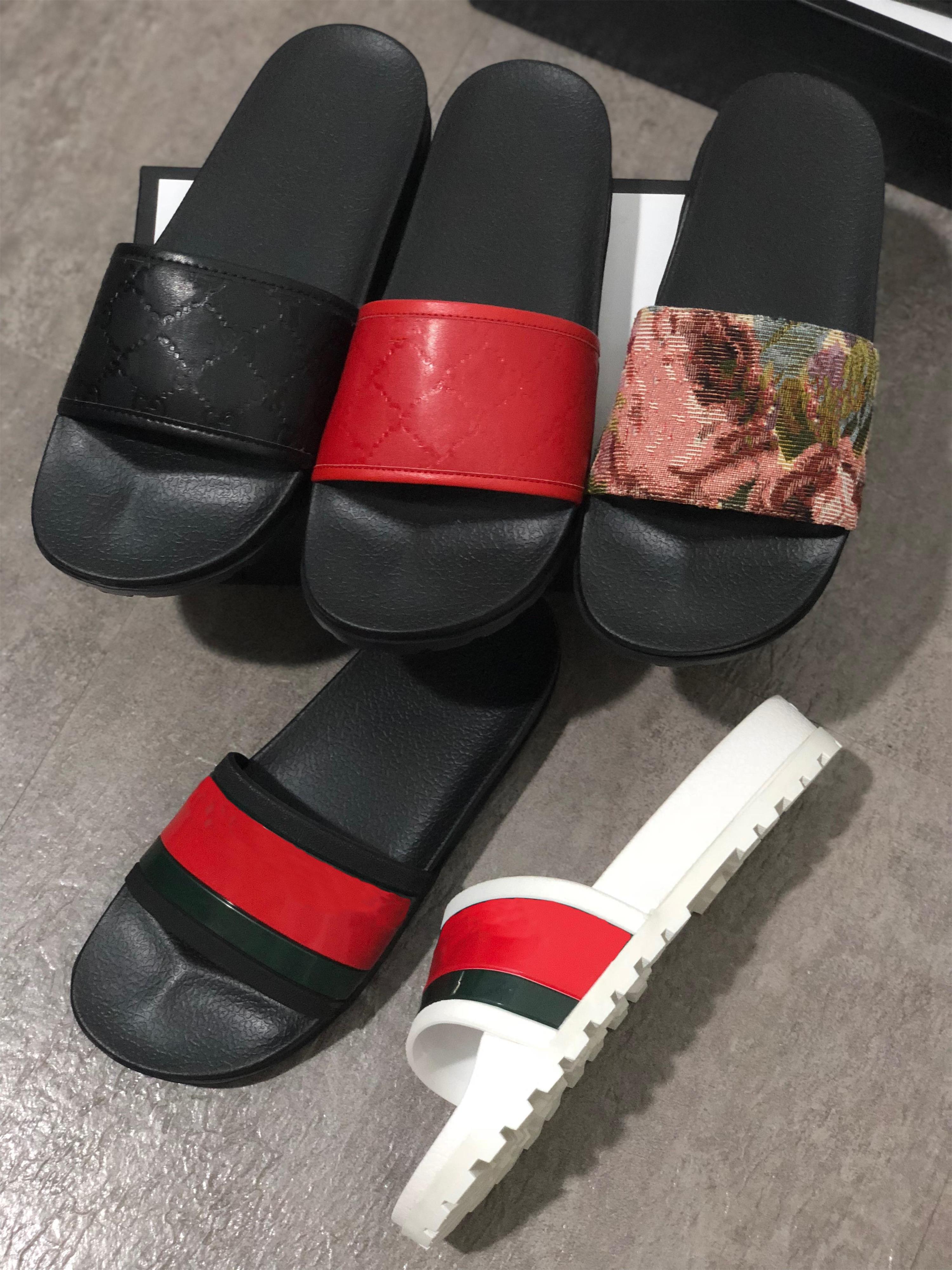 Designer Flip Flops Slippers Women Sandals Rubber Slide Floral Brocade Men Slipper Gear Bottoms Beach Slipper
Designer Flip Flops Slippers Women Sandals Rubber Slide Floral Brocade Men Slipper Gear Bottoms Beach Slipper