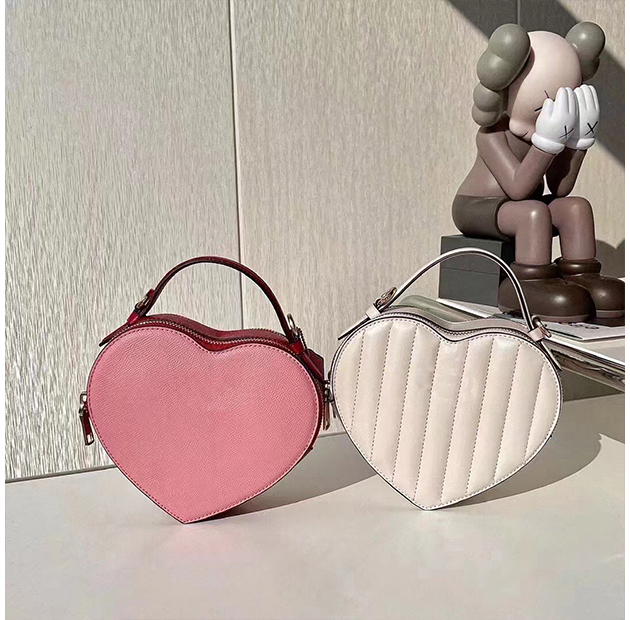 New love messenger Totes bag phone key wallet pen note casual popular geometric shape Ingenious and loving design small bag for girls, No 1
New love messenger Totes bag phone key wallet pen note casual popular geometric shape Ingenious and loving design small bag for girls, No 1