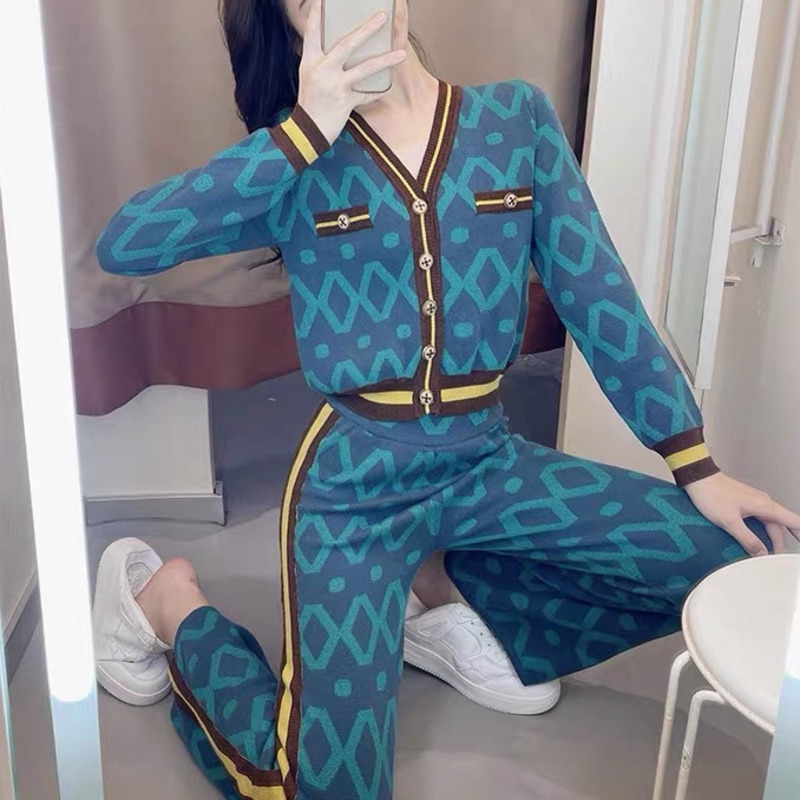 Womens Two Piece Pants Autumn Winter Knitted Suits Female Patchwork Sweater Cardgian Crop Tops Wide Leg Pants Women Two Piece Set Casual Knitwear 2209
