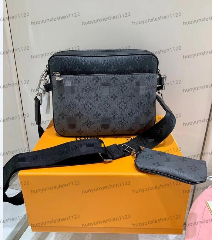 2022 AAA quality Handbags Men Leather TRIO Messenger Bags Luxury Shoulder Bag Make up Bag Designer Handbag Tote Man's bag
2022 AAA quality Handbags Men Leather TRIO Messenger Bags Luxury Shoulder Bag Make up Bag Designer Handbag Tote Man's bag
