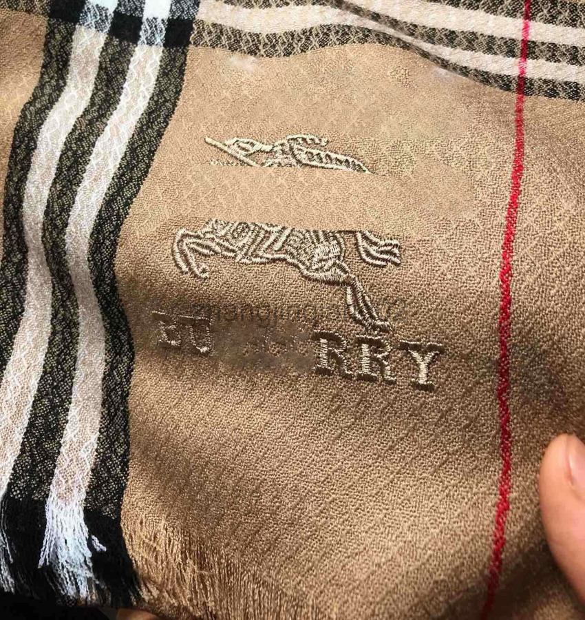 Designer Cashmere Head Bur Scarf Woman Mens European American Autumn Winter Casual Fashion Thick Shawl To Keep Warm Classic Lattice Long Scarf
Designer Cashmere Head Bur Scarf Woman Mens European American Autumn Winter Casual Fashion Thick Shawl To Keep Warm Classic Lattice Long Scarf