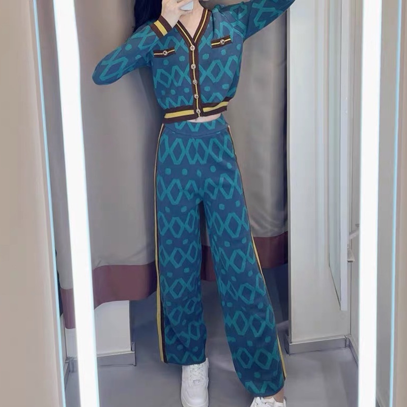 Womens Two Piece Pants Autumn Winter Knitted Suits Female Patchwork Sweater Cardgian Crop Tops Wide Leg Pants Women Two Piece Set Casual Knitwear 2209