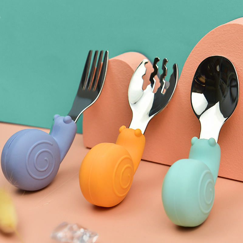 Cups Dishes Utensils Hippo Snail Whale Silicone Baby Spoon and Fork 316 Stainless Steel Utensil Set Learn To Eat Tableware Infant Food Feeding 220906
