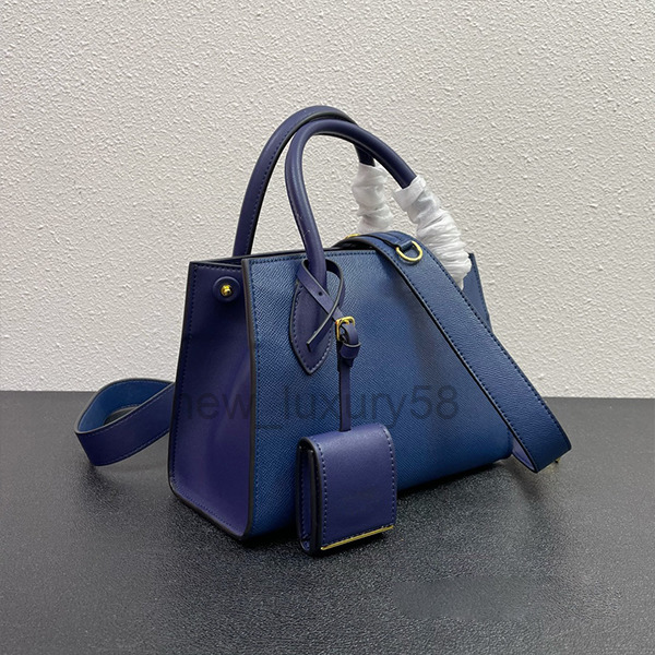 Large-capacity P Home bag Women's New Summer Fashion simple one-shoulder embossed oblique Cross- Tot bag Multi Pochette, Grey
Large-capacity P Home bag Women's New Summer Fashion simple one-shoulder embossed oblique Cross- Tot bag Multi Pochette, Grey