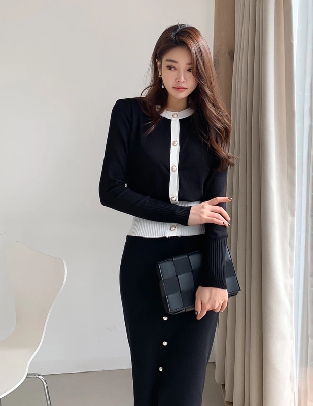 Two Piece Dress Knitted 2 Piece Set Women Oneck Patchwork Single Breasted Cardigan Slim Elastic Skirt Korean Chic Suit Female Crop Top 220906