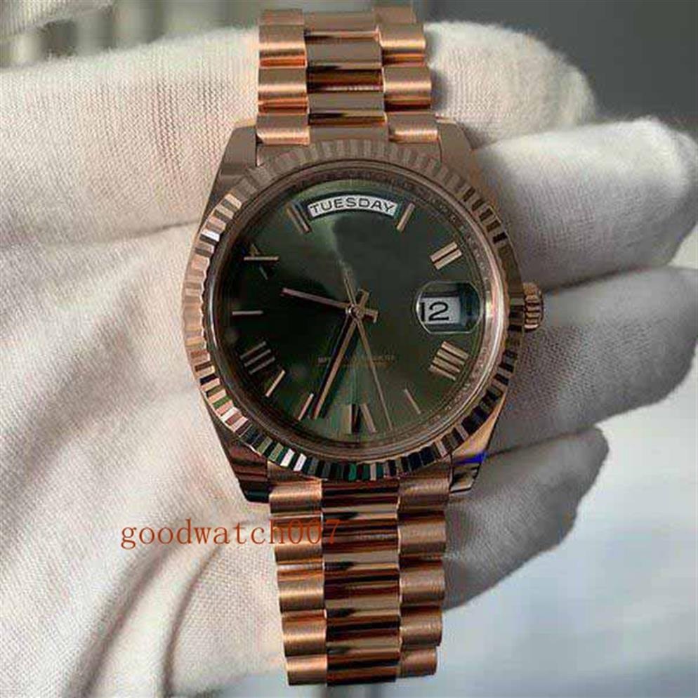 Top quality Luxury Men's Watches Rose Gold Day Date 228235 40MM Olive Green Roman Dial Near Mint Movement Automatic Mens Watc317a
Top quality Luxury Men's Watches Rose Gold Day Date 228235 40MM Olive Green Roman Dial Near Mint Movement Automatic Mens Watc317a
