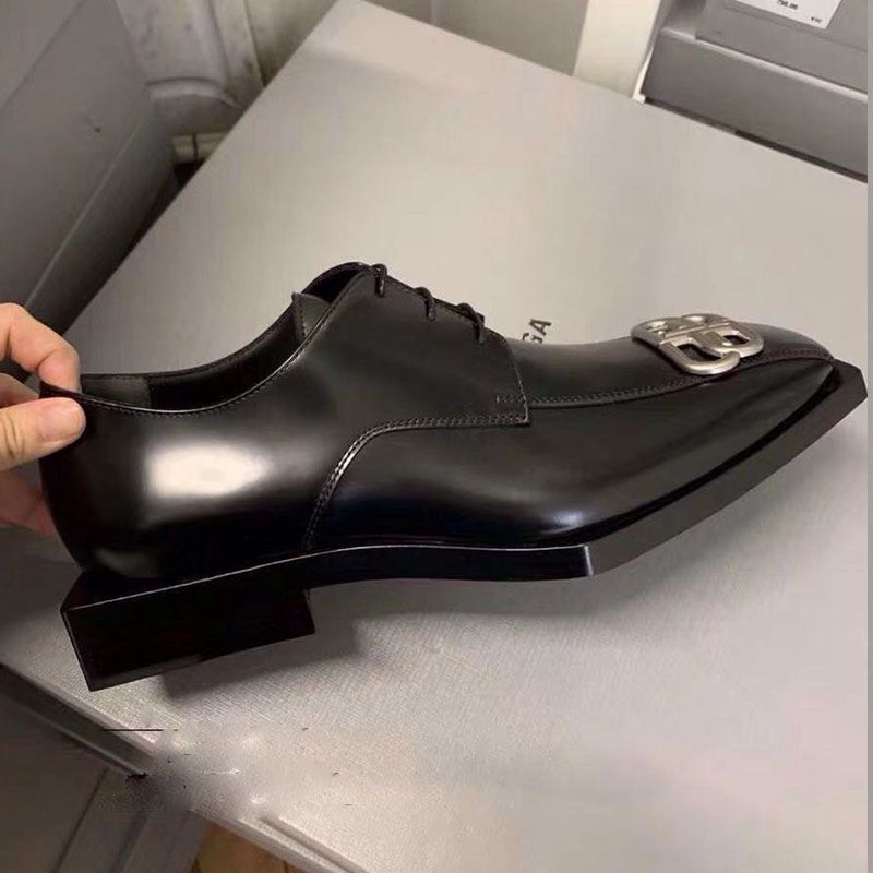 Brand loafers Black calfskin leathers business shoes men dress oxfords flats B0-logo square-toe leather derby shoes 38-45
Brand loafers Black calfskin leathers business shoes men dress oxfords flats B0-logo square-toe leather derby shoes 38-45