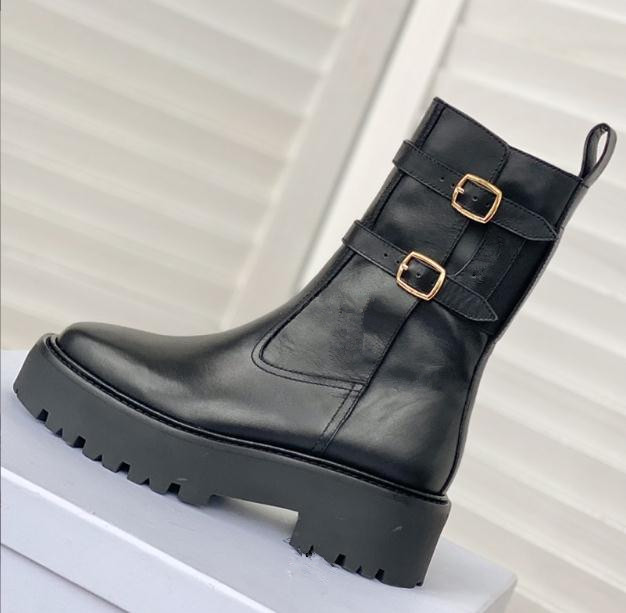2022 design thick-soled martin boots elastic women retro belt buckle Ladies short boot women's Black leather motorcycle Half Boots
2022 design thick-soled martin boots elastic women retro belt buckle Ladies short boot women's Black leather motorcycle Half Boots