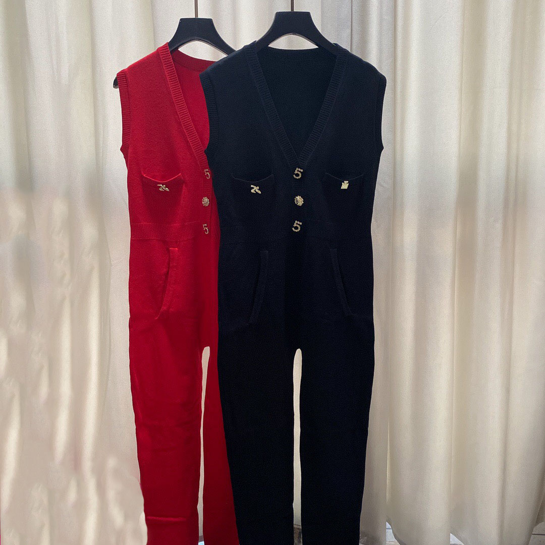 Designer Autumn Winter 2 Color Knitting Jumpsuit Women Sexy O-neck Buttocks Sleeveless Sweater Overalls Jumpsuit, Red
Designer Autumn Winter 2 Color Knitting Jumpsuit Women Sexy O-neck Buttocks Sleeveless Sweater Overalls Jumpsuit, Red